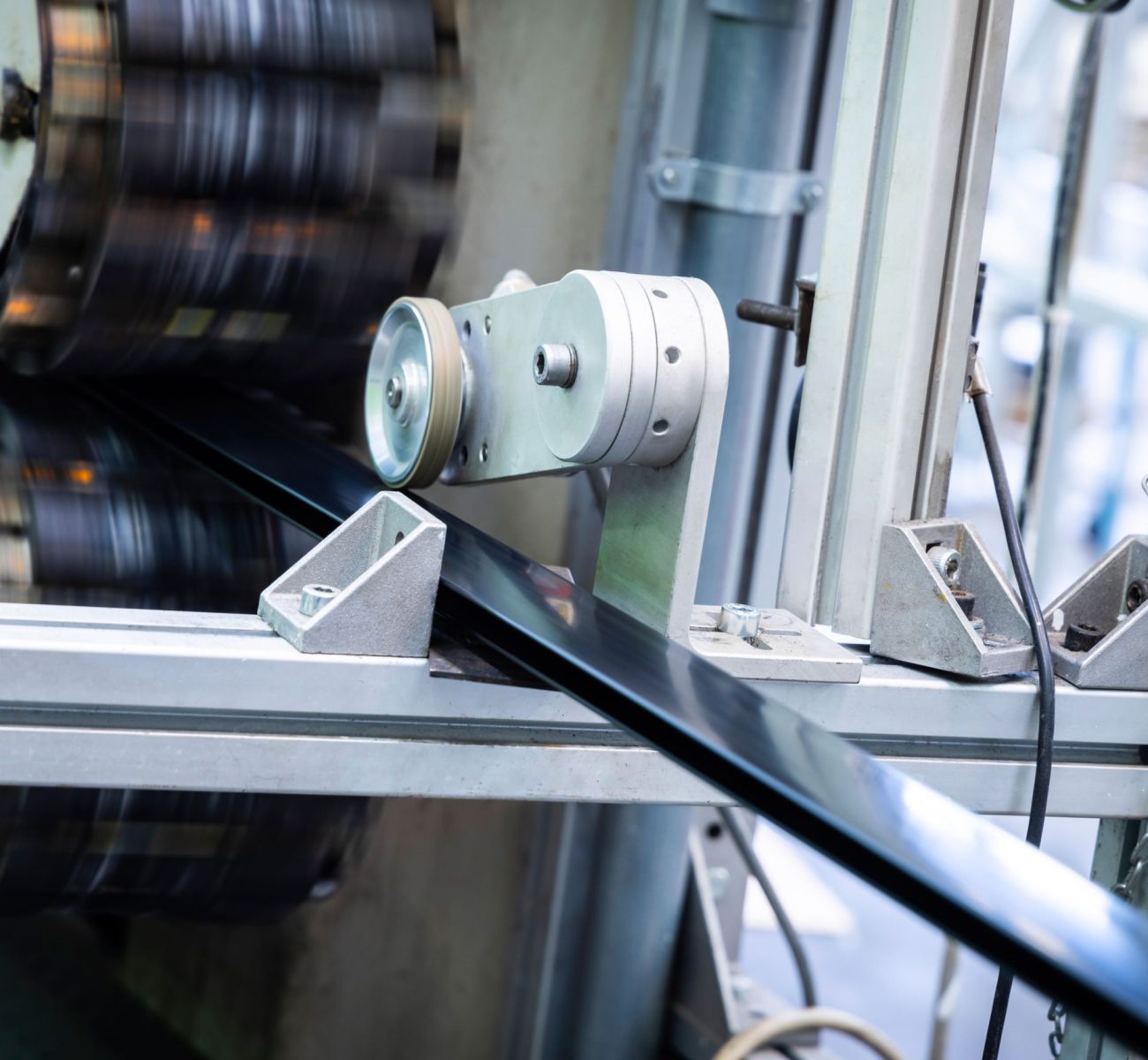 estrusione scaled 5665e15e